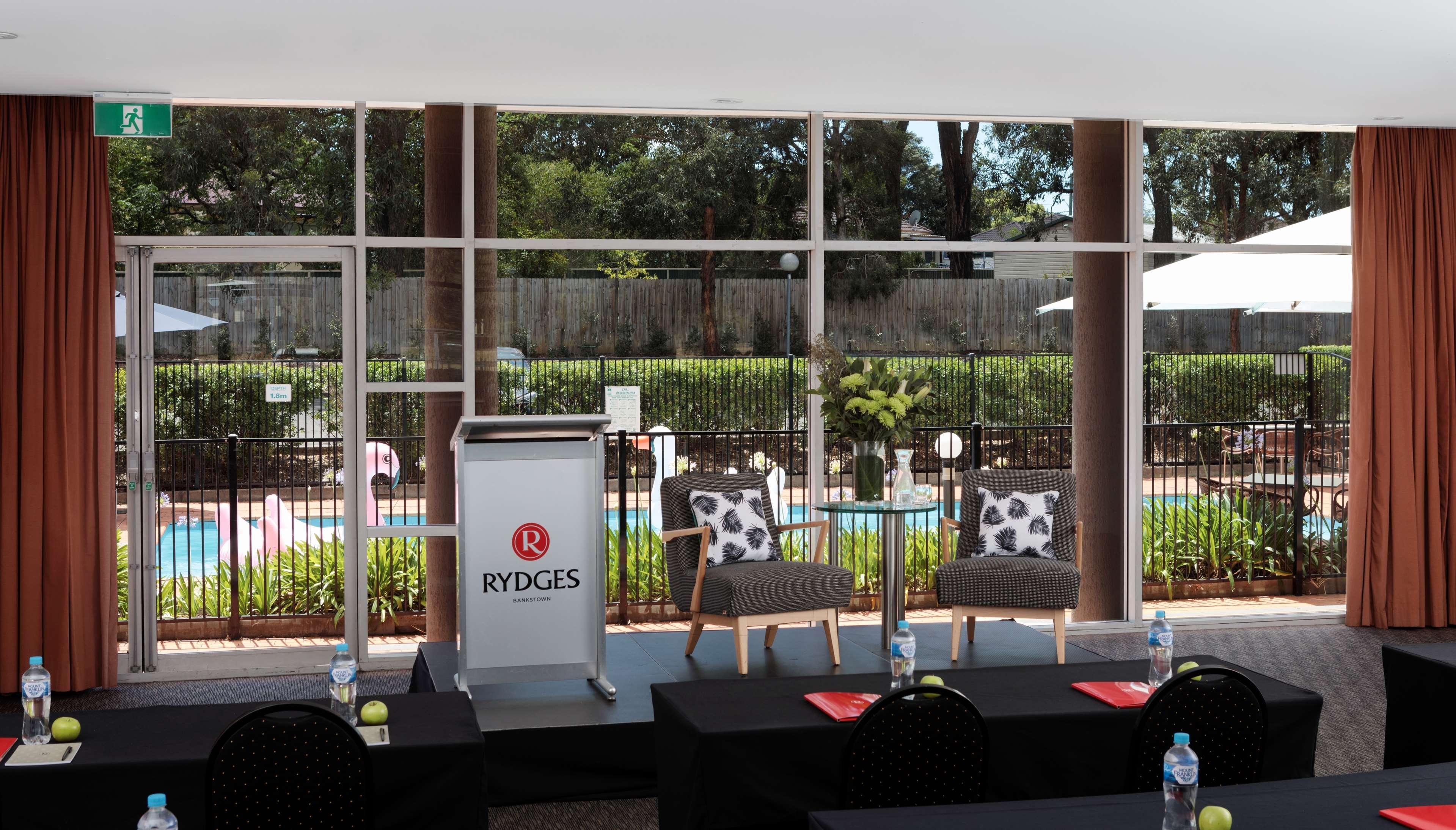 Hotel Rydges Bankstown Exteriér fotografie